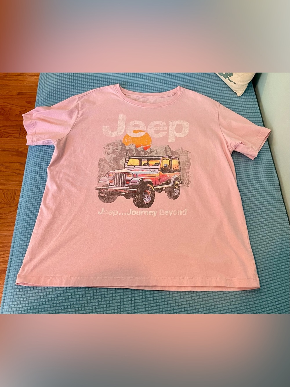 Jeep “Journey Beyond” Graphic Tee – Women’s Size Medium | Relaxed Oversized Fit